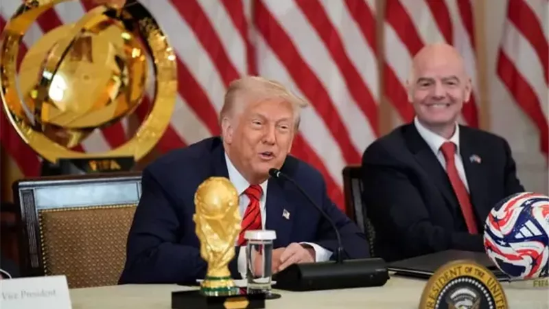 الجمعة المقبل.. ترامب يشهد قرعة كأس العالم لكرة القدم 2026