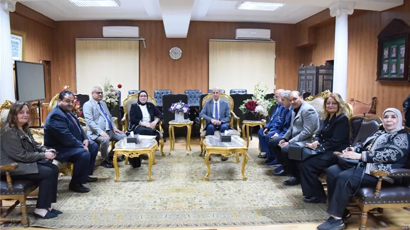 تعاون مشترك بين نقابة الأطباء وجامعة بني سويف ونادي 
