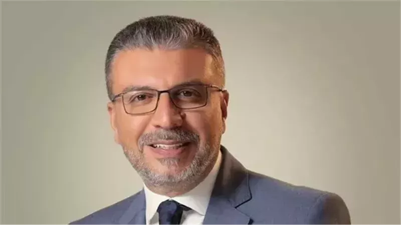 «الأمان في حضن العيلة مش البيوت الكبيرة».. عمرو الليثي يقدم نصائح للجمهور 