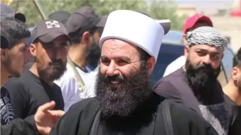 بعد اعتقاله وقص شاربه.. مقتل شيخ سوري على يد الدروز في السويداء 