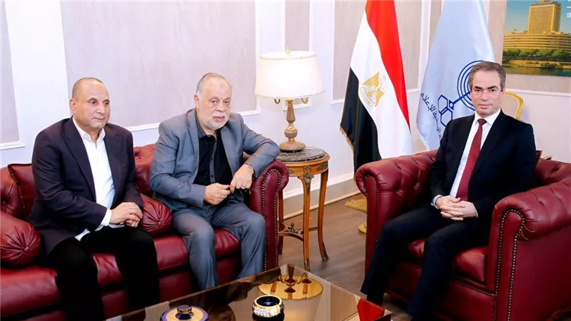 نقيبا الممثلين والسينمائيين في ماسبيرو لبحث التعاون المشترك