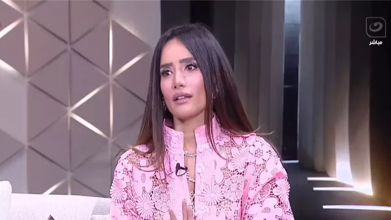 «مشوفتش رجالة في حياتي».. زينة: تعبت وأمنيتي الصحة والستر وحماية عائلتي