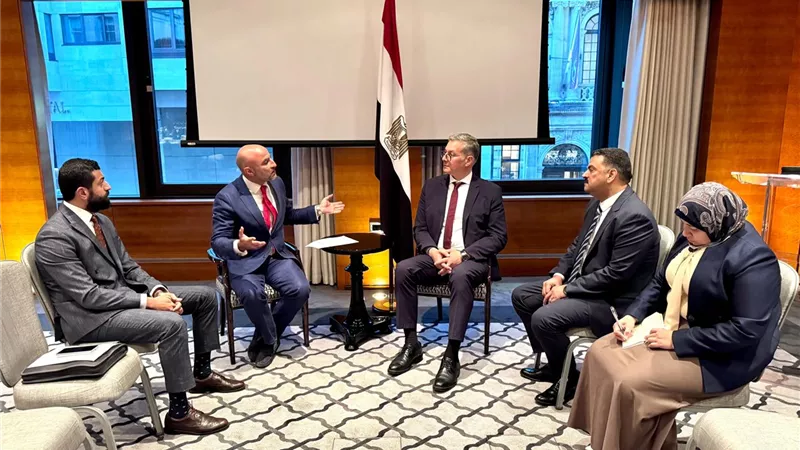 وزير البترول يبحث مع مؤسسات مالية عالمية آليات التمويل لمشروعات التعدين
