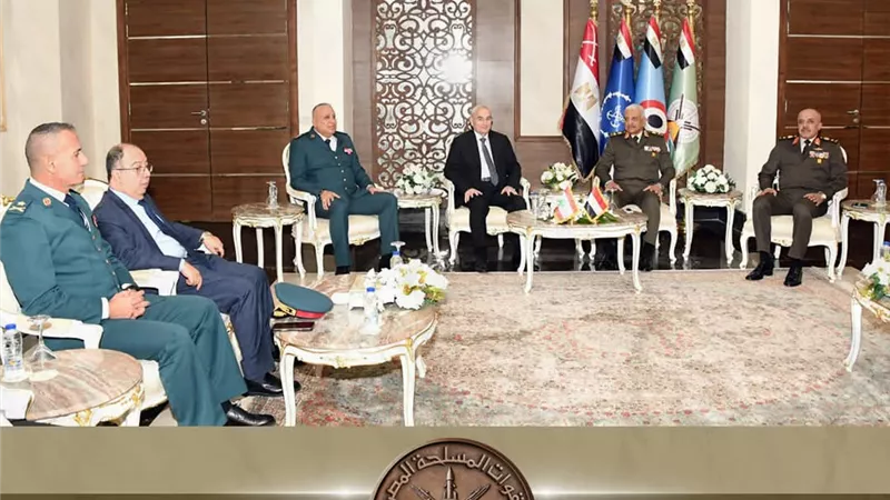 وزير الدفاع ورئيس أركان حرب القوات المسلحة يعقدان عدد من اللقاءات الثنائية 