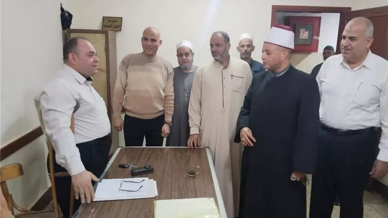 مرور مفاجئ لوكيل وزارة الأوقاف بالشرقية لمتابعة سير العمل