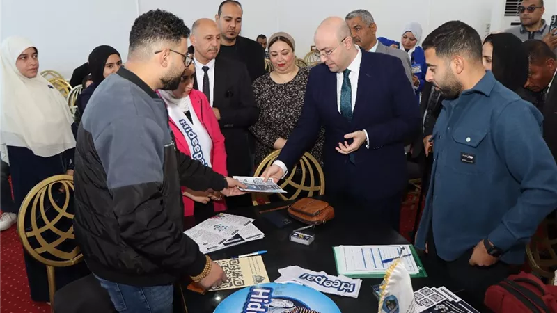 محافظ بني سويف يؤكد على أهمية التوسع فى عقد ملتقيات التوظيف 