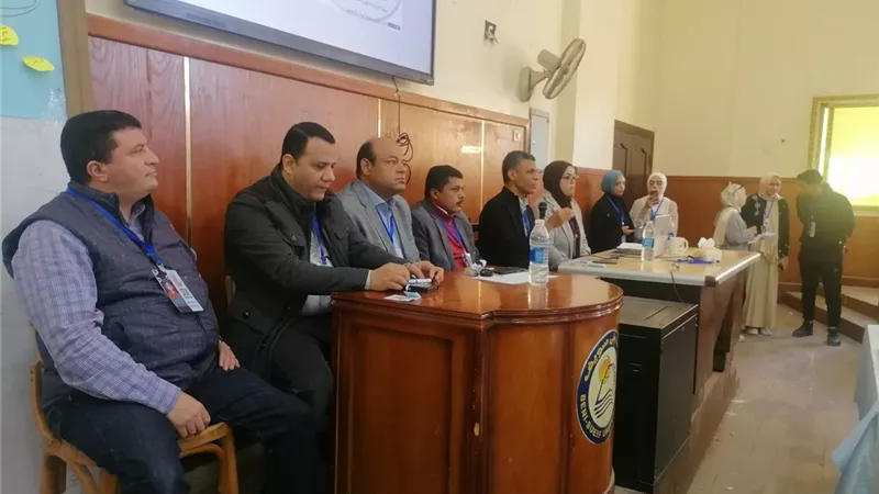 رئيس جامعة بنى سويف: نعمل على بناء الوعى وحماية الطلاب من المخاطر الرقمية