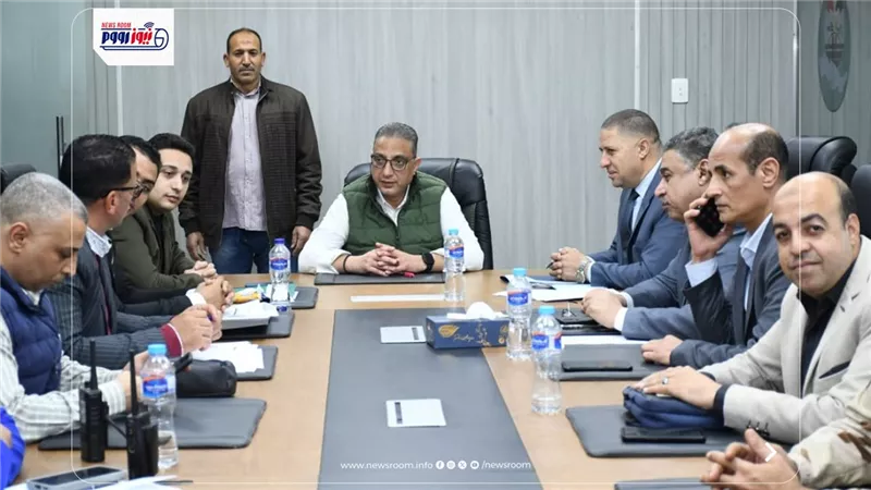 محافظ الفيوم يتابع سير جولة الإعادة لانتخابات مجلس النواب خلال الفترة المسائية