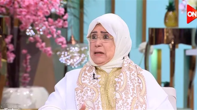 موقف مؤثر.. ياسمين الحصري تكشف لأول مرة اللحظة التي بكى فيها والدها|فيديو 