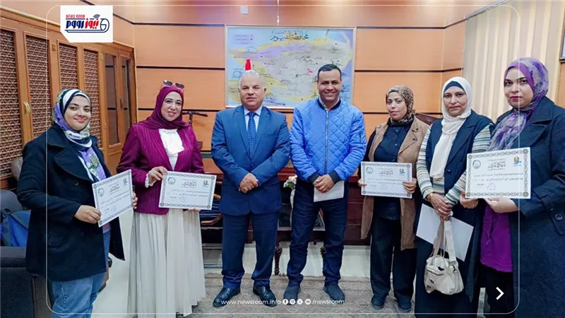 وكيل تعليم الفيوم يكرم مسؤولي الصفحات الإعلامية بالمدارس لتميزهم