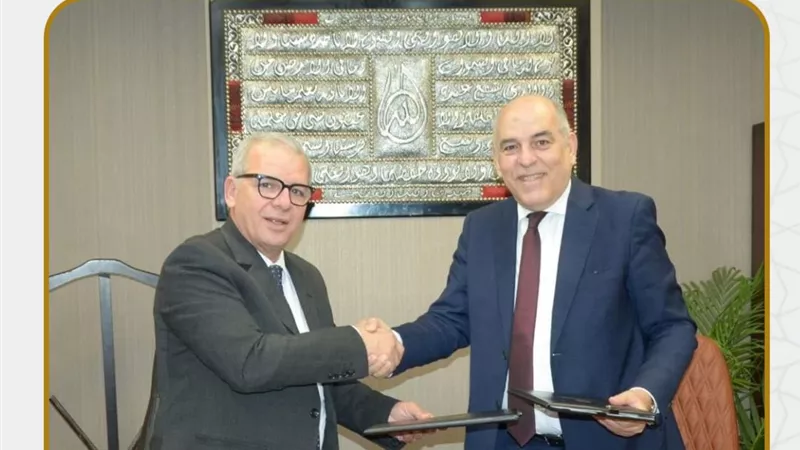 توقيع عقد تخصيص قطعة أرض بين هيئة المجتمعات العمرانية ونادي الصيد المصري 