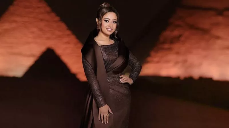 ريهام عبد الحكيم بفستان دراماتيكي في حفل 