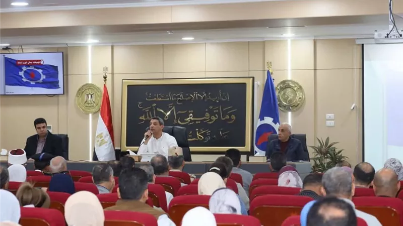 محافظ السويس: رفع ناتج تطهير الترعة بصفة مستمرة إستقبال الشكاوي وحلها