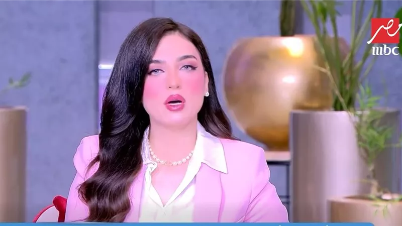 ياسمين عز: بلاش هدايا قبل الجواز.. والراجل اللي يحط نيفيا انسحبي فورًا