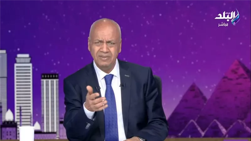 مصطفى بكري يطالب رئيس الوزراء بتوضيح خطة خفض الدين إلى 20%