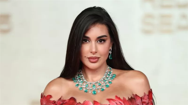 ياسمين صبري على هامش مهرجان البحر الأحمر: بعمل «عمرة» في كل زيارة لجدة 