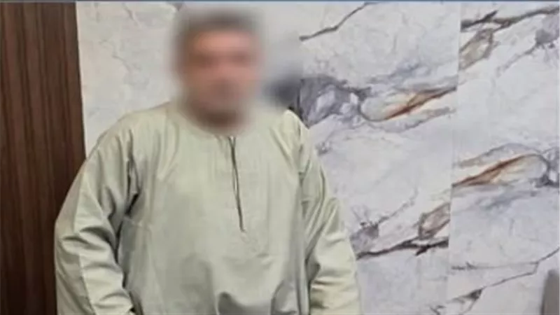 ضبط شقيق مرشح بإمبابة تعدى على سائق وتباع وبحوزته كروت دعاية إنتخابية 