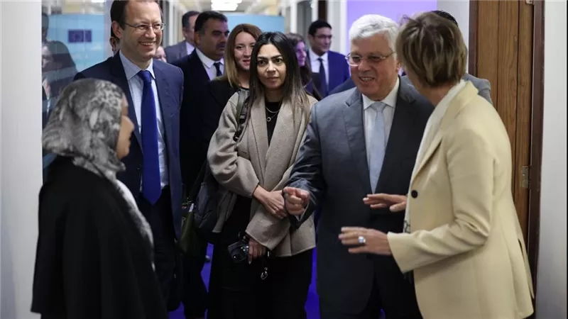 أيمن عاشور: تعزيز ربط شبكات البحث والابتكار بين أوروبا والمتوسط وإفريقيا
