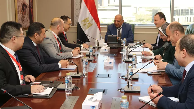 شراكة استراتيجية جديدة بين الكهرباء و«XD» الصينية لتوسيع التصنيع المحلي