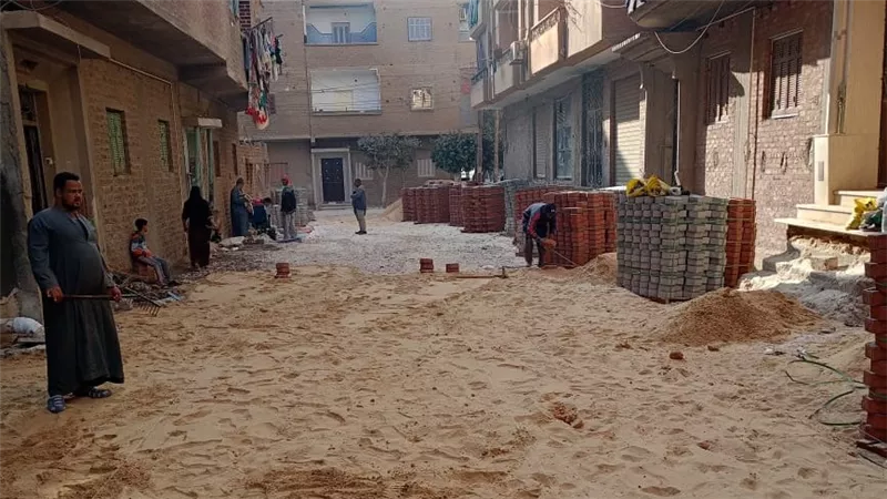 محافظ أسيوط: تمهيد شوارع منطقة أبو جبل بديروط استعدادًا لتركيب بلاط الإنترلوك 