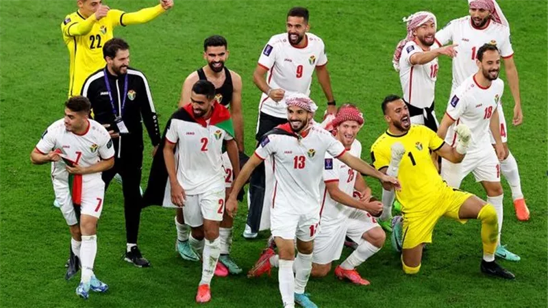 التشكيل الرسمي لمباراة الكويت ضد الأردن في كأس العرب 