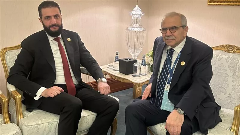 رئيس الحكومة اللبنانية يلتقى الشرع اليوم بمنتدى الدوحة| تفاصيل 