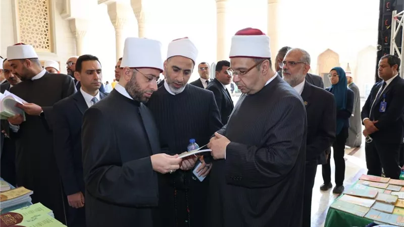 الأعلى للشئون الإسلامية يقيم معارض بالحسين وزينب ونفيسة ضمن احتفالات المولد