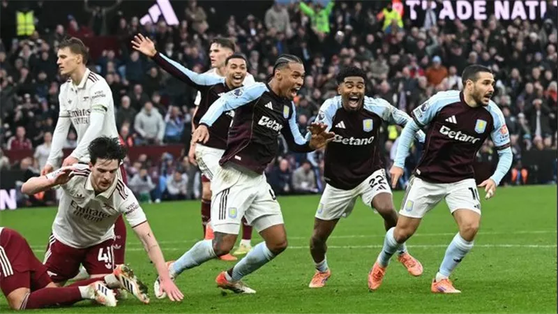 آرسنال يسقط في الوقت القاتل أمام أستون فيلا بالدوري الإنجليزي