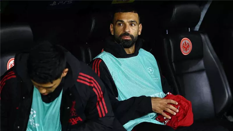 ياسر الشنواني يكشف عن الأزمة التي تواجه محمد صلاح في إنجلترا|فيديو 