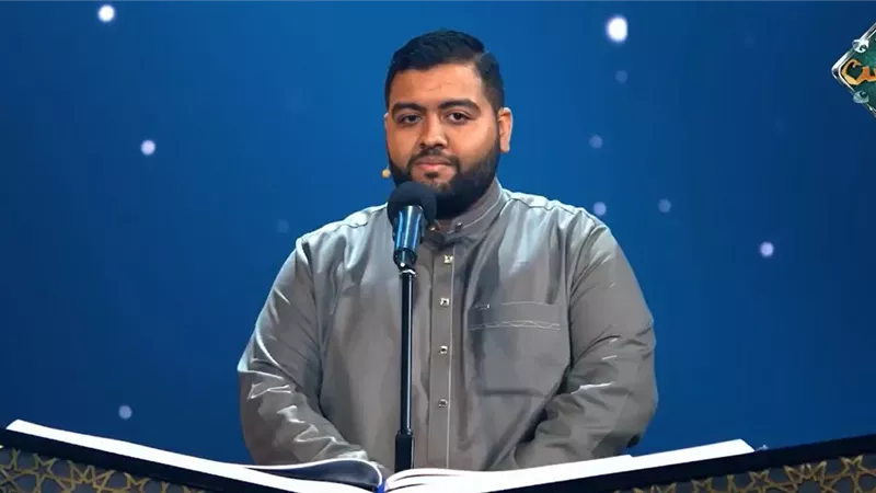 «قلد أكثر من قارئ».. الشيخ حسن عبد النبي ينصح المتسابق عمر ناصر