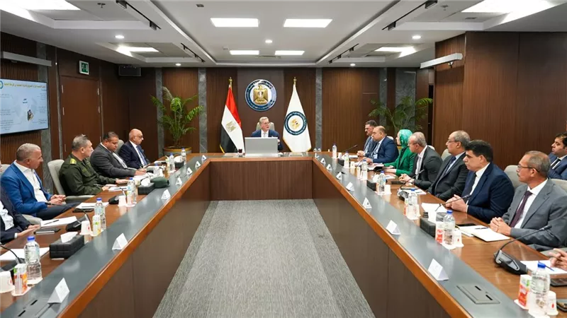وزير البترول يبحث فرص الاستثمار وتطوير قطاع التعدين مع الشركات العاملة بمصر