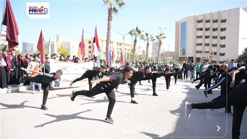 جامعة الفيوم تحتفل بطابور كرنفال الأسر الطلابية تحت شعار «مصر رائدة السلام»