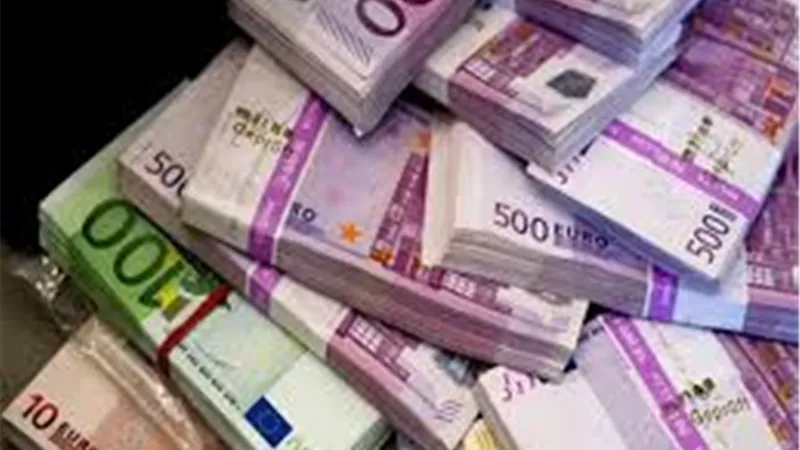 سعر صرف اليورو مقابل الجنيه اليوم الأثنين 8 ديسمبر 2025