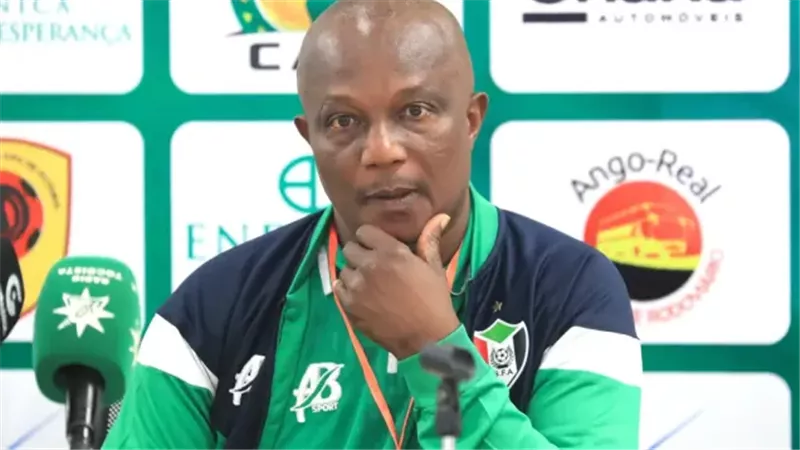 جريدة مريخابي تبرز حوار نيوز رووم مع مدرب منتخب السودان