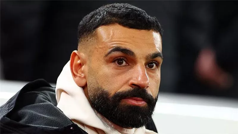 رد فعل مفاجئ من محمد صلاح بعد استبعاده من قائمة ليفربول أمام إنتر ميلان|صورة