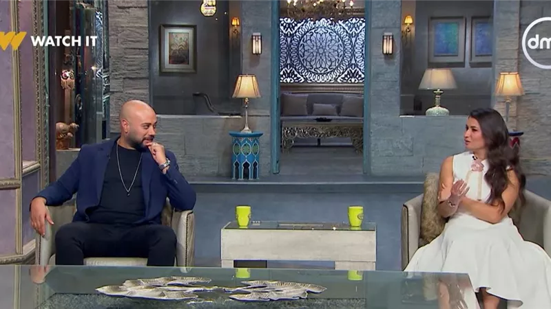 حاتم صلاح: يوم فرحي كان عيد لمصطفى غريب .. ورقصه الهستيري أشعل الحفل|فيديو 