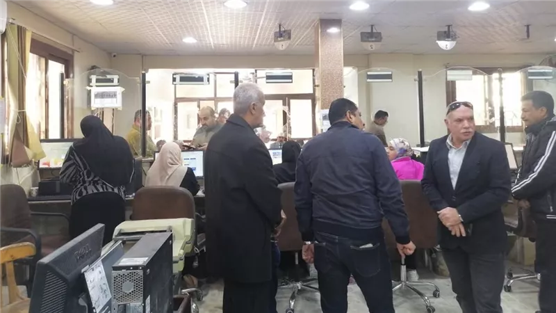 محافظ الدقهلية يوجه بتكثيف المتابعة الميدانية لضمان تحسين الخدمات للمواطنين