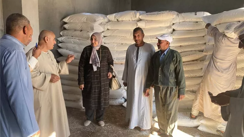 مدير إدارة التعاون الزراعي بالدلنجات تتابع أعمال الجمعيات الزراعية