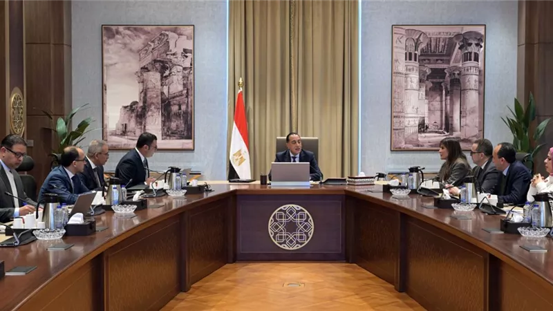 رئيس الوزراء يستعرض المخطط الهيكلي والرؤية التنموية لمنطقة 