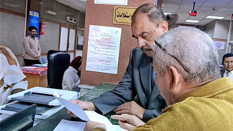 محافظ سوهاج يتفقد المراكز التكنولوجية ويوجه بالتحقيق في تأخير طلبات المواطنين