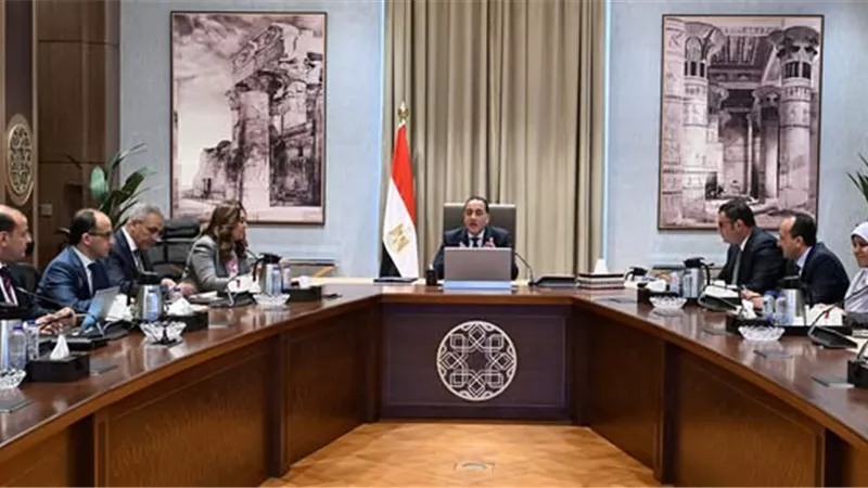 رئيس الوزراء يستعرض الموقف التنفيذي لحوكمة إجراءات التصالح وتقنين أراضي الدولة