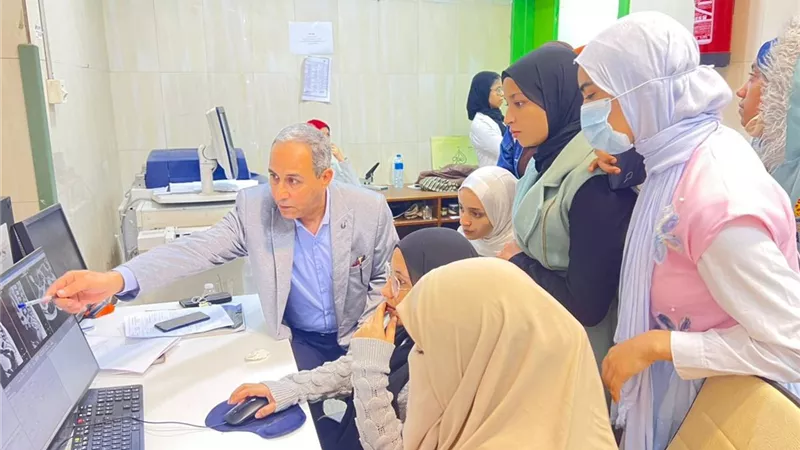 جامعة سوهاج الأهلية تُطلق تدريب عملي لطلاب قسم تقنيات الأشعة 