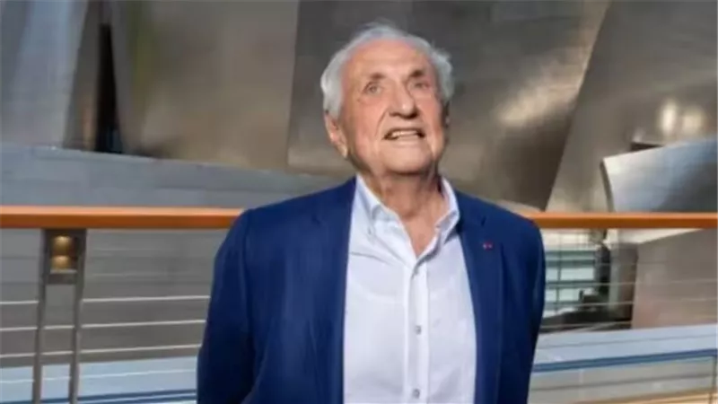 عن عمر يناهز 96 عامًا.. وفاة المهندس المعماري الأسطوري فرانك جيري 