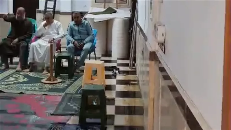 إغراق المصلى.. قصة خلاف مستمرة بين أهالي الشيخ زايد وصاحبة العقار