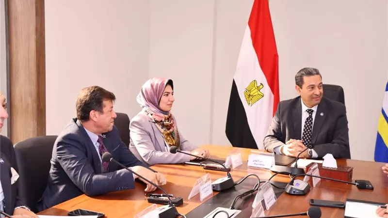 محافظ دمياط يعقد اجتماعا لبحث آلية التعاون لتنفيذ مشروع للتطوير