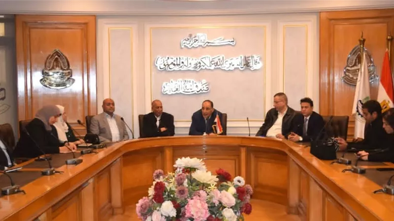 شعبة الطاقة المستدامة بغرفة القاهرة تطلب لقاء عاجل بوزير الكهرباء