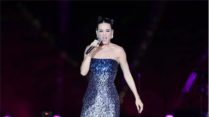 بسبب استخدام أغنيتها في الحرب.. كاتي بيري تهاجم البيت الأبيض