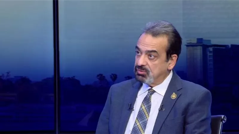 متحدث الصحة يحذر: أطباء مزيفون على السوشيال ميديا والقانون يواجههم بالحبس