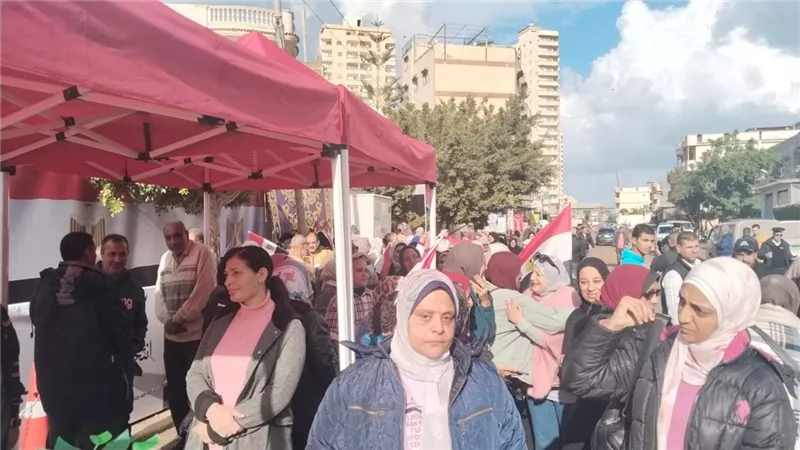 إدارة المنتزة ثان التعليمية تنظم مسيرة لتشجيع المواطنين على الإدلاء بأصواتهم