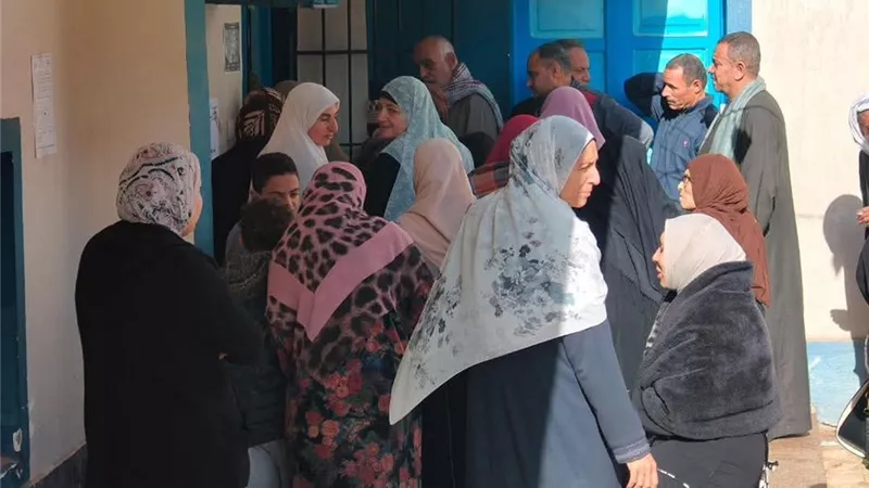 التنسيقية: توافد الناخبين فى كوم حمادة بالبحيرة للتصويت بانتخابات النواب